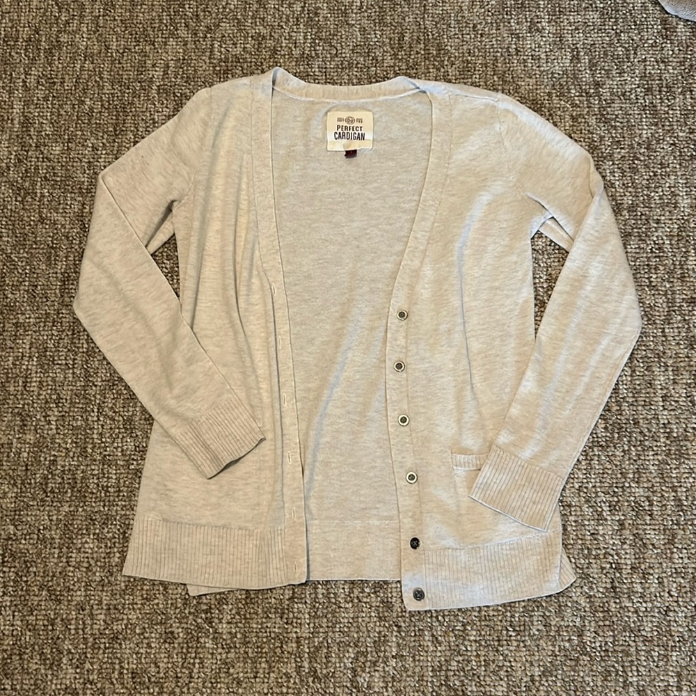 White / Beige Cardigan
